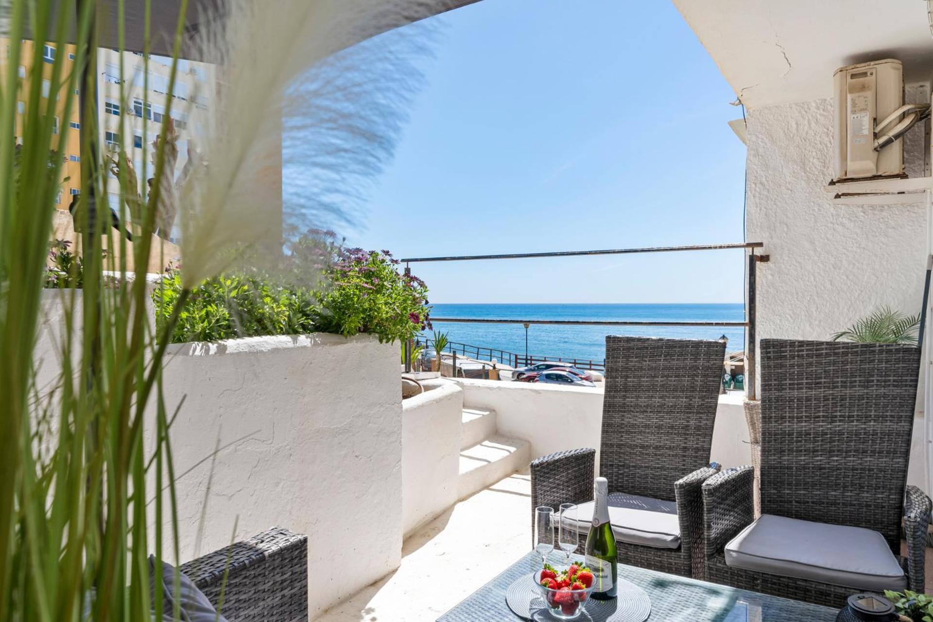 Beachfront Calahonda Apartment By Costarentals - Ref 89 Sitio de Calahonda 外观 照片